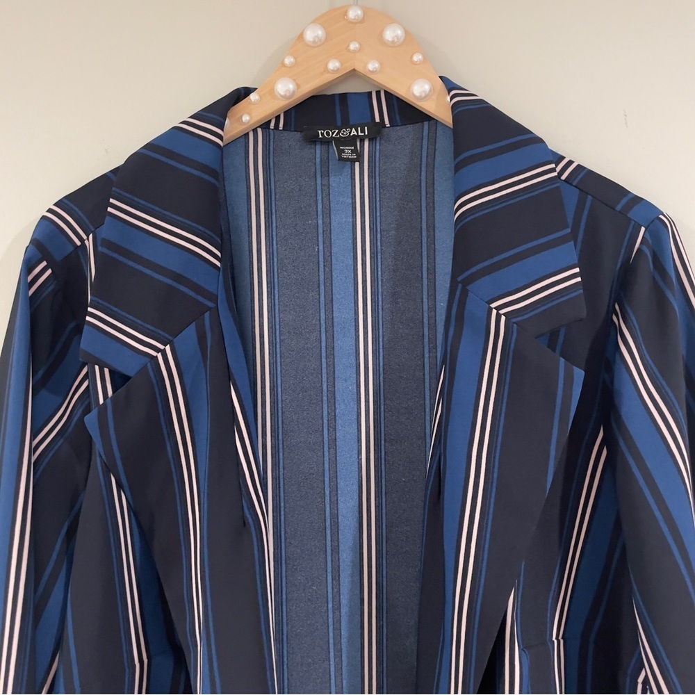 Dress Barn (Roz & Ali) Striped Longline Open Front Blazer Jacket -Blue/White, 3X - Picture 3 of 11